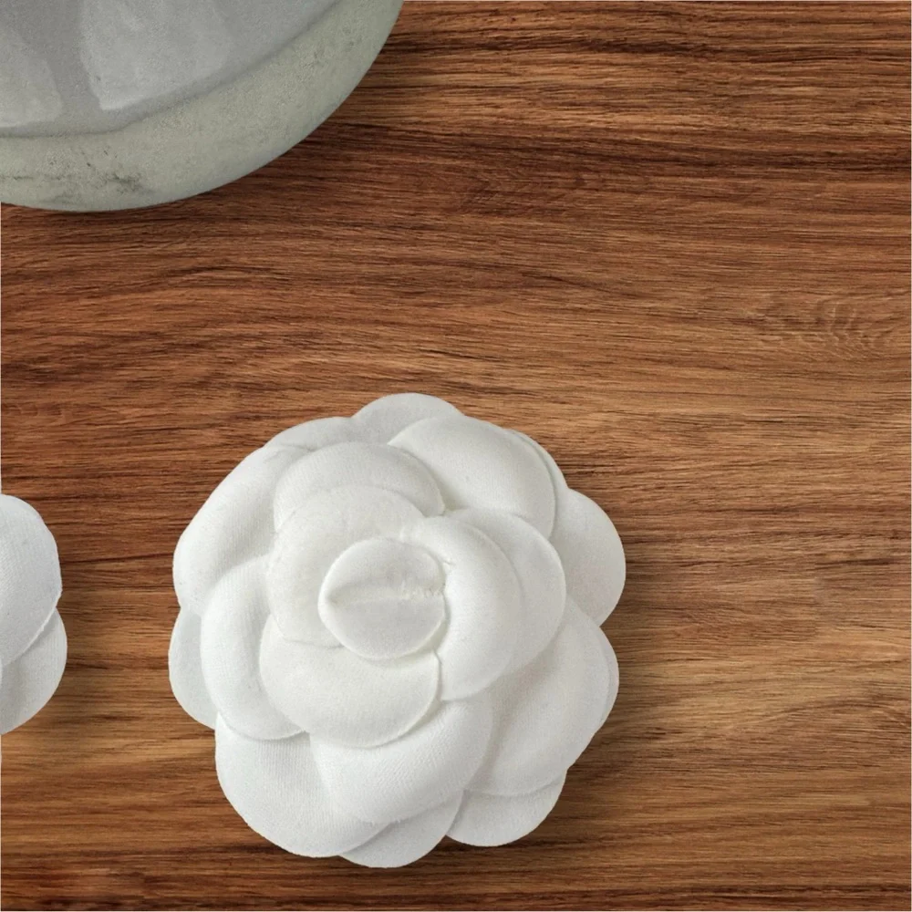 Chanel Camellia flower set 2 pieces - Picture 6 of 6